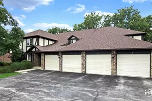 12 Algonquin Trail, Indian Head Park, IL 60525 - Photo 1