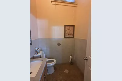 7547 N Rogers Avenue, Chicago, IL 60626 - Photo 13
