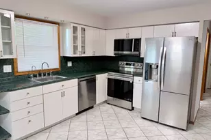 10 Mayflower Rd, Vernon Hills, IL 60061 - Photo 5