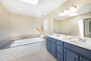 2447 Pick Dr, Glenview, IL 60025 - Photo 19