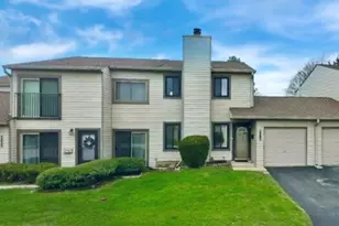 6318 Prideham St, Downers Grove, IL 60516 - Photo 1