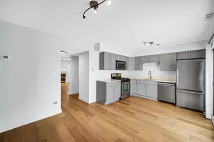 6318 Prideham St, Downers Grove, IL 60516 - Photo 7