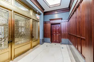 21 E Huron St, Chicago, IL 60611 - Photo 11