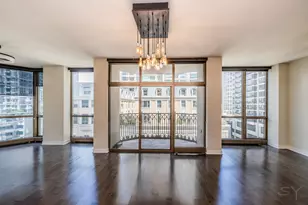 21 E Huron St, Chicago, IL 60611 - Photo 23
