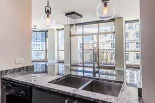 21 E Huron St, Chicago, IL 60611 - Photo 19
