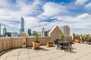 21 E Huron St, Chicago, IL 60611 - Photo 95