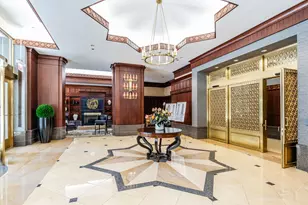 21 E Huron St, Chicago, IL 60611 - Photo 3