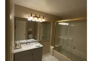 1249 Oak Hill Rd, Lake Barrington, IL 60010 - Photo 3