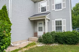 1718 Mountain Ridge Pass, Plainfield, IL 60586 - Photo 3