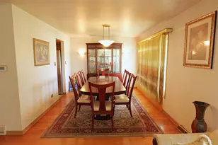 10313 S Karlov Ave, Oak Lawn, IL 60453 - Photo 3