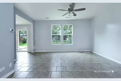 796 Pointe Drive #796, Crystal Lake, IL 60014 - Photo 3