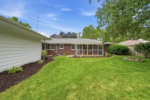 1322 Douglas St, Joliet, IL 60435 - Photo 37