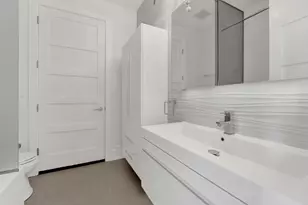 1404 W Chicago Ave, Chicago, IL 60642 - Photo 23