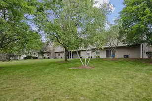 546 E Shag Bark Ln, Streamwood, IL 60107 - Photo 19