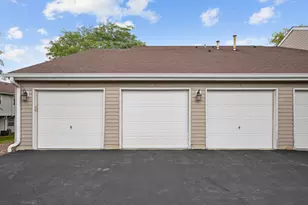 546 E Shag Bark Ln, Streamwood, IL 60107 - Photo 17