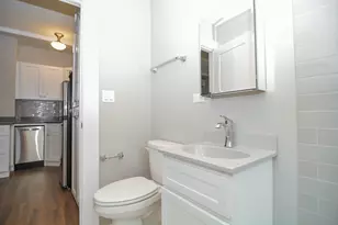 817 W Lakeside Pl, Chicago, IL 60640 - Photo 13