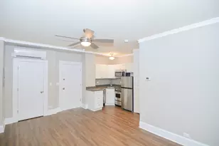 817 W Lakeside Pl, Chicago, IL 60640 - Photo 9