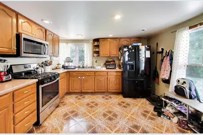 422 Summit Street, Elgin, IL 60120 - Photo 11