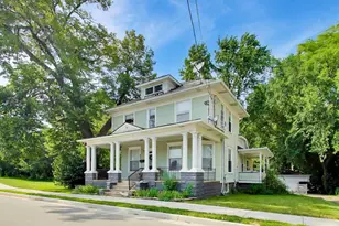 422 Summit St, Elgin, IL 60120 - Photo 3