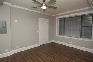 817 W Lakeside Pl, Chicago, IL 60640 - Photo 15
