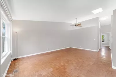 74 Bedford Road, Mundelein, IL 60060 - Photo 9