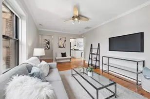 1153 W Grace St, Chicago, IL 60613 - Photo 3