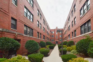 5736 N Winthrop Ave, Chicago, IL 60660 - Photo 1