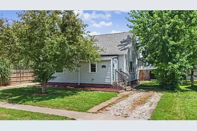 315 N Main Street, Arrowsmith, IL 61722 - Photo 1