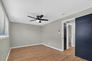8603 S Exchange Ave, Chicago, IL 60617 - Photo 15