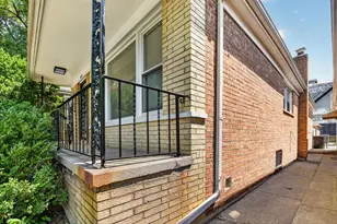 8603 S Exchange Ave, Chicago, IL 60617 - Photo 3
