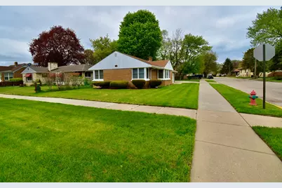 1645 Jackson Street, North Chicago, IL 60064 - Photo 23