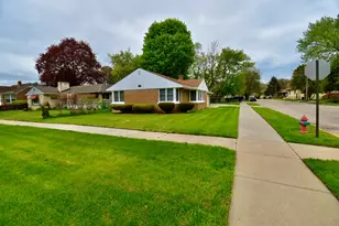 1645 Jackson St, North Chicago, IL 60064 - Photo 23