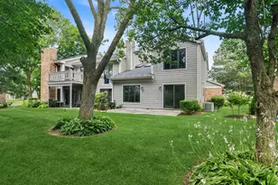 1422 James Ct, Libertyville, IL 60048 - Photo 3