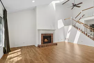 1422 James Ct, Libertyville, IL 60048 - Photo 11