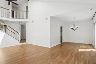 1422 James Ct, Libertyville, IL 60048 - Photo 9