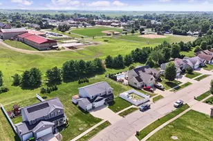 1402 Railside Dr, Gibson City, IL 60936 - Photo 45