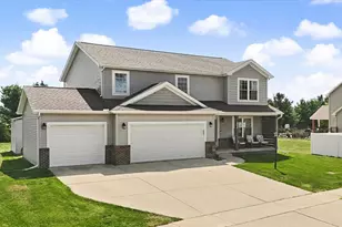 1402 Railside Dr, Gibson City, IL 60936 - Photo 51