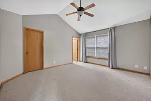 536 Clayton Cir, Sycamore, IL 60178 - Photo 13