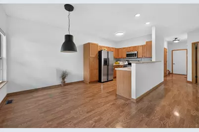 536 Clayton Circle #A, Sycamore, IL 60178 - Photo 3