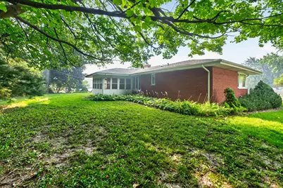 1111 Loren Drive, Dekalb, IL 60115 - Photo 35