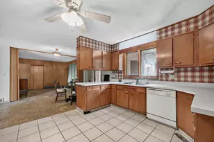 1111 Loren Dr, Dekalb, IL 60115 - Photo 13