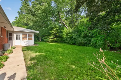 1111 Loren Drive, Dekalb, IL 60115 - Photo 31