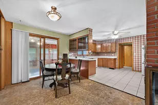 1111 Loren Dr, Dekalb, IL 60115 - Photo 9