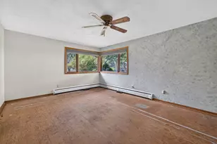 1111 Loren Dr, Dekalb, IL 60115 - Photo 21