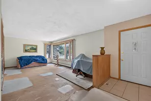 1111 Loren Dr, Dekalb, IL 60115 - Photo 5