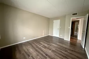 3851 N Parkway Dr, Northbrook, IL 60062 - Photo 17
