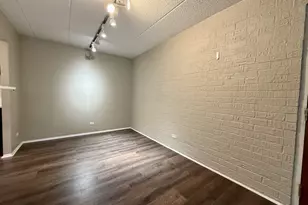 3851 N Parkway Dr, Northbrook, IL 60062 - Photo 13