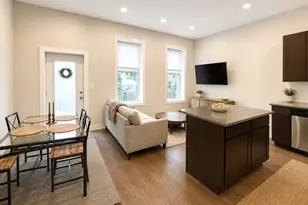 853 N Winchester Ave, Chicago, IL 60622 - Photo 3