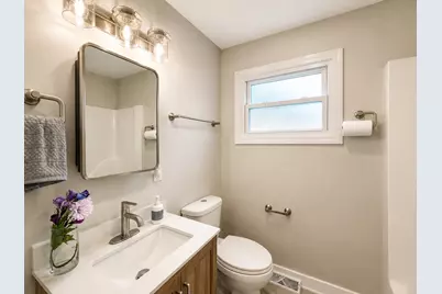 8820 S Princeton Avenue, Chicago, IL 60620 - Photo 19
