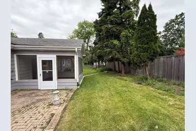 117 E Elm Street, Wheaton, IL 60189 - Photo 5